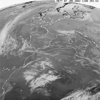 Ben visibile la coperura nuvolosa portata dalla goccia fredda in quota.